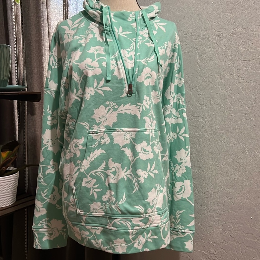 Preowned Women's size XXL Croft & Barrow brand. Lightweight